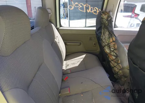 2004 Nissan Frontier Xe-V6 из США, поврежденный, VIN 1N6ED29Y04C412371